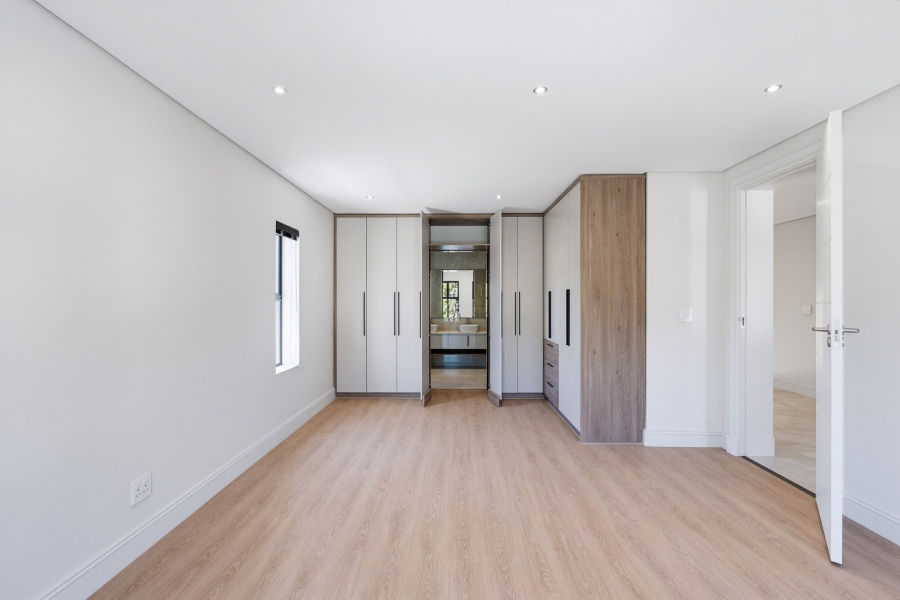 To Let 4 Bedroom Property for Rent in Pinelands Western Cape